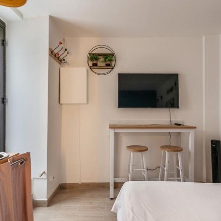 Studio In The Marais District - Paris - Welkeys Appartement Buitenkant foto